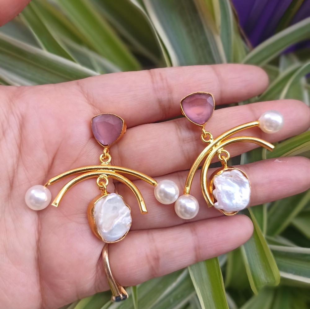 Handmade very beautiful trendy gold platted drop earrings - Picture 5 of 12